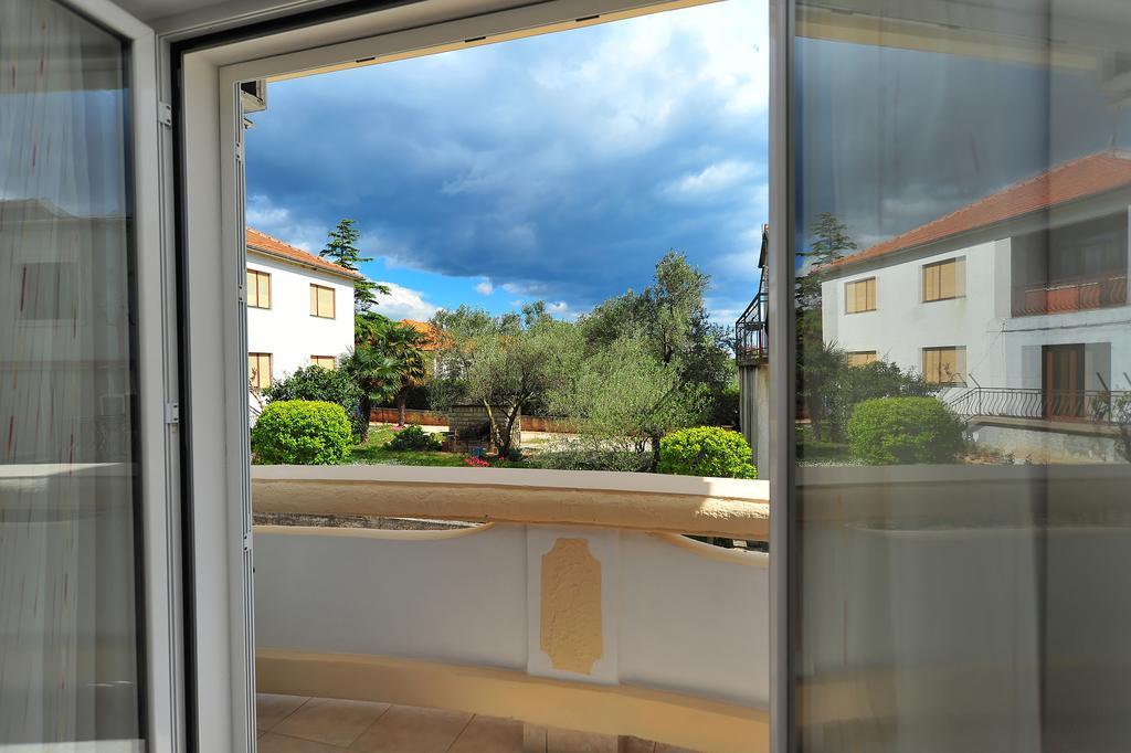 Apartments Ka - Ro Bibinje Rom bilde