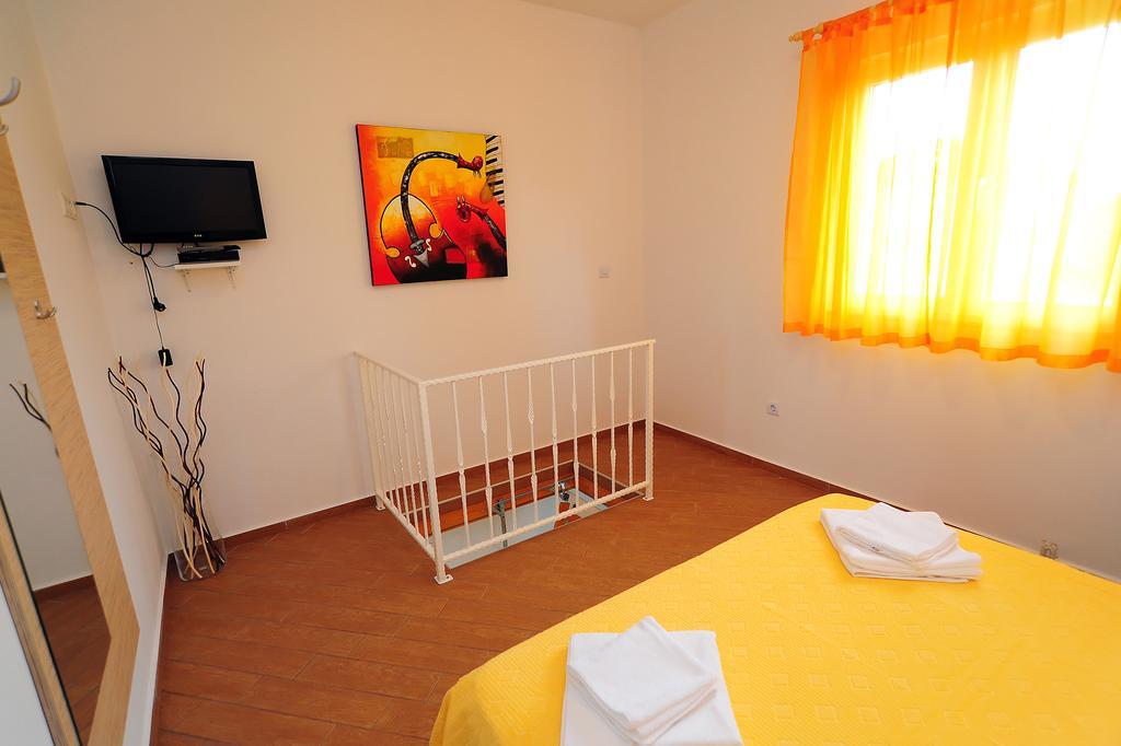 Apartments Ka - Ro Bibinje Rom bilde