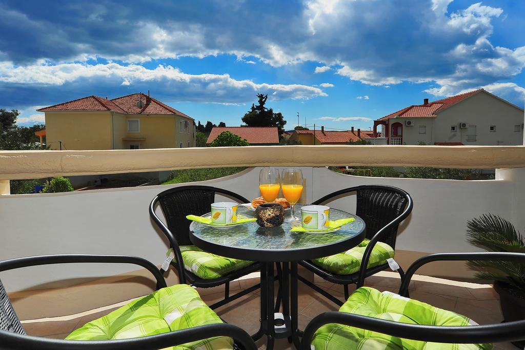Apartments Ka - Ro Bibinje Rom bilde