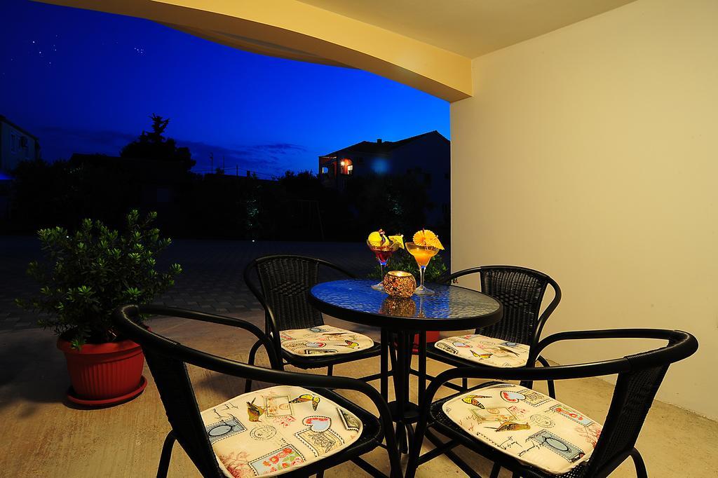 Apartments Ka - Ro Bibinje Rom bilde