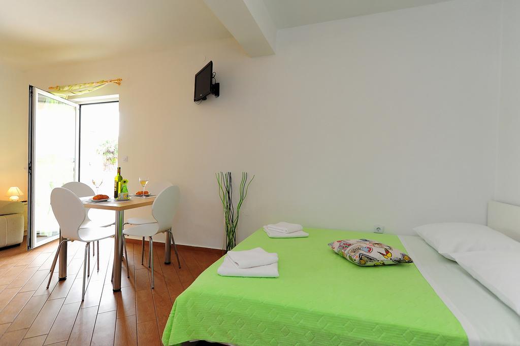 Apartments Ka - Ro Bibinje Rom bilde