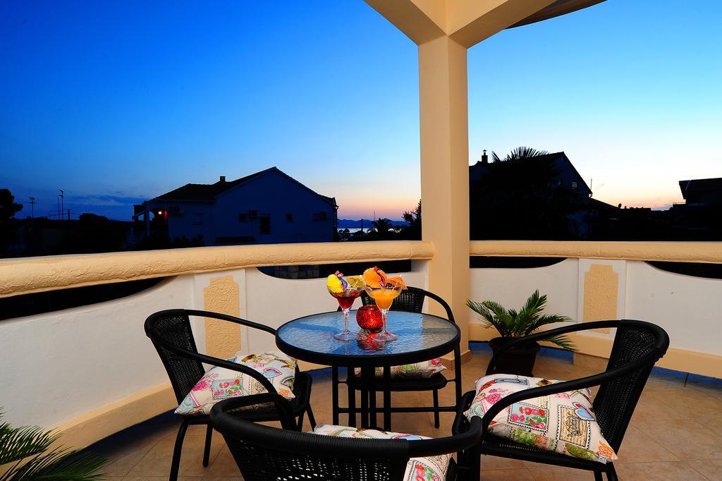 Apartments Ka - Ro Bibinje Rom bilde